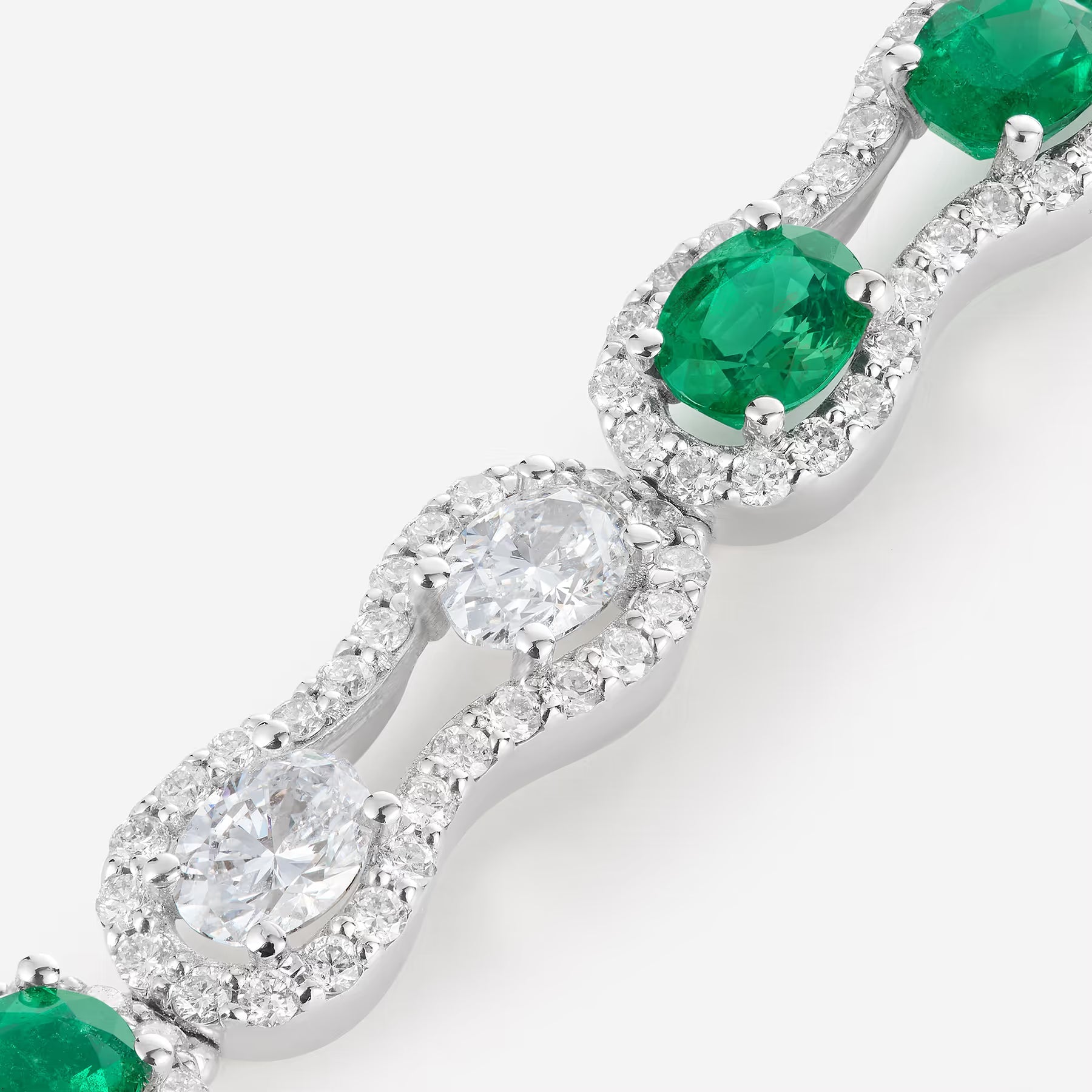 Emeraudes et Diamants | Or blanc 750 ‰